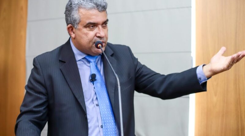“Não voto contra trabalhador”, afirma Marcial Lima ao justificar saída da liderança de governo