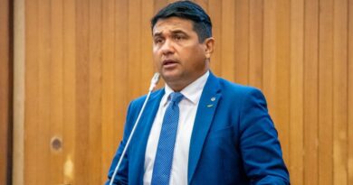 Wellington anuncia que apresentará projeto para abolir "regalias" a ex-governadores