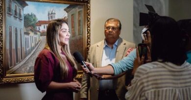 Ana Paula tem nome oficializado como primeira suplente na pré-candidatura de Flávio Dino ao Senado