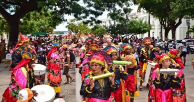Prefeitura celebra Dia Municipal dos Blocos Tradicionais com cortejo pela Feirinha São Luís, no Centro Histórico