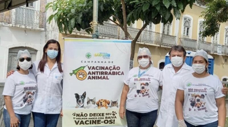 O Espaço Pet vai oferecer vacinação antirrábica gratuita, das 9h às 14h, na praça Benedito Leite.