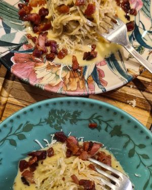 Espaguete a carbonara com massa fresca: aprenda a fazer o grande clássico da gastronomia italiana