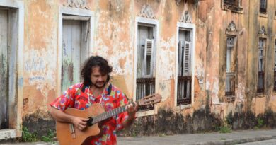 Mistura de ritmos dá o tom do show “Olha o Guará” de Totti Moreira