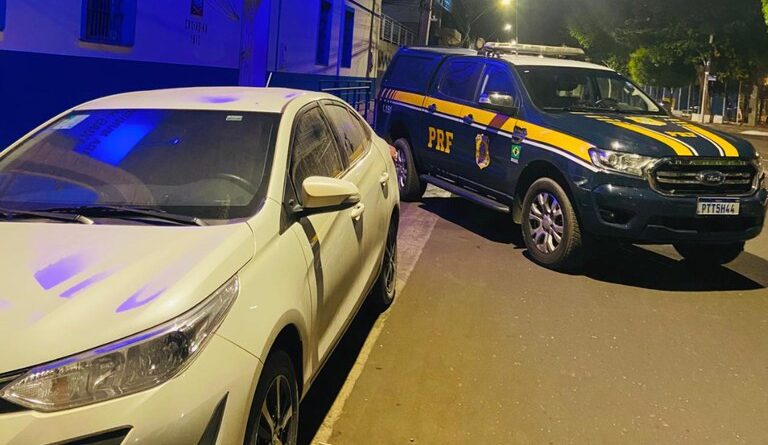 PRF recupera dois veículos roubados em Caxias/MA