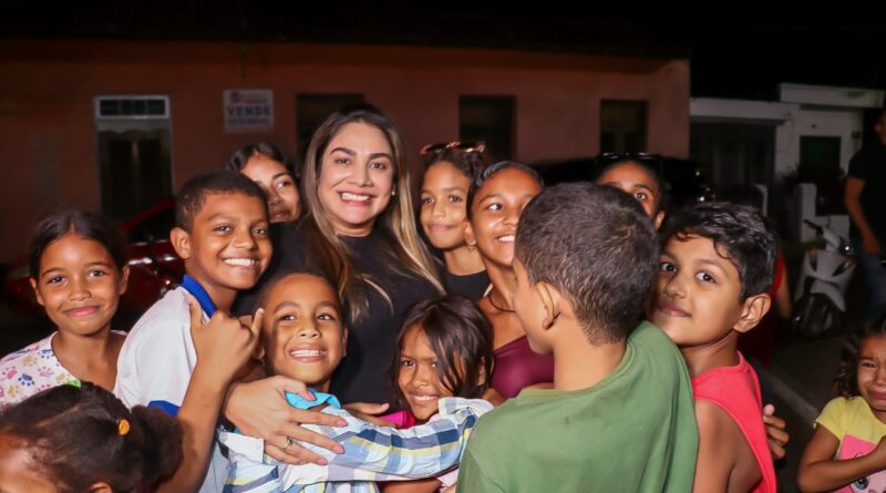 Ana Paula Lobato realiza ação social em homenagem ao Dia das Crianças em Pinheiro