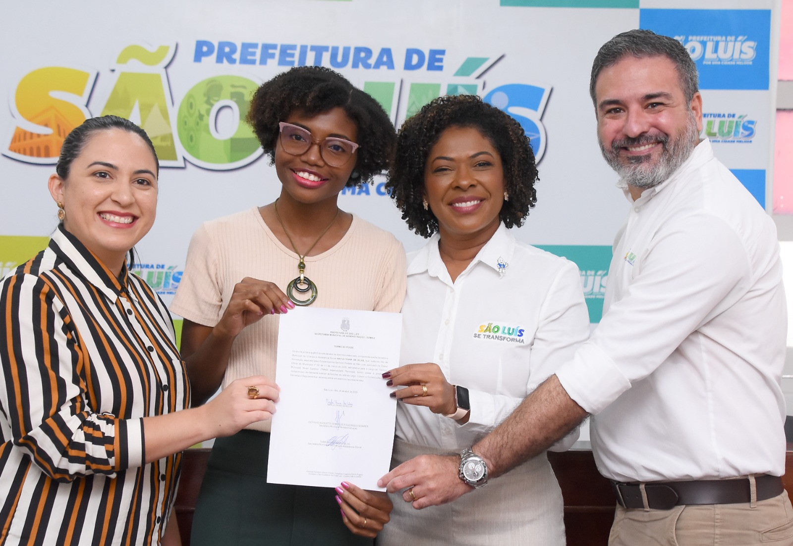 Prefeitura de São Luís empossa novos psicólogos e assistentes sociais para reforçar assistência social