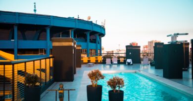 Quando o hotel vira destino: experiências temáticas transformam a hospedagem em parte da viagem