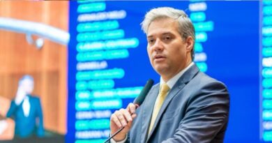 Neto Evangelista diz que votar contra empréstimos é “votar contra moradia, asfalto e desenvolvimento”