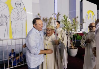 Governador Carlos Brandão participa da celebração de Corpus Christi no Castelão