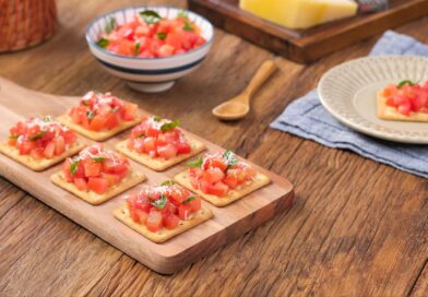Bruschetta de Cream Cracker: petisco prático para reunir os amigos durante os jogos