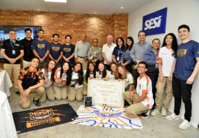 Baldez recepciona equipes do SESI vencedoras em torneios internacionais de robótica