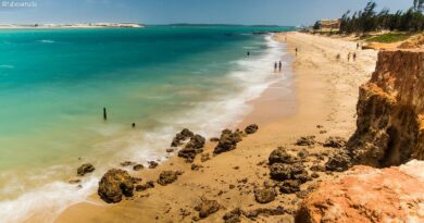 Praia das Barreiras reforça vocação turística de Camocim nas férias de julho 