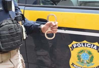 PRF cumpre mandado de prisão por tráfico de drogas durante abordagem na BR-010, em Imperatriz (MA)