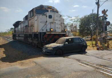 Simulado da VLI e Brado alerta para os riscos de acidentes em cruzamentos ferroviários