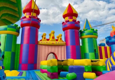 Jump Around, o maior castelo inflável da América Latina no Shopping da Ilha