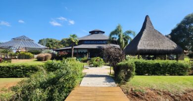 Virá Farm Hotel combina bangalôs sobre lago e experiências de bem-estar no Paraná